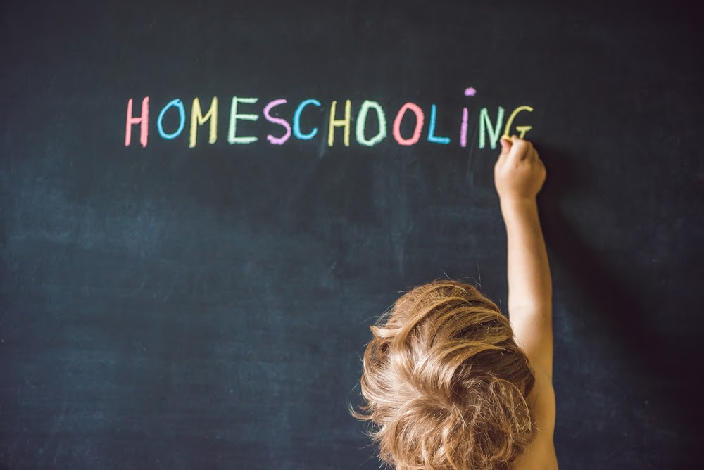 Tips & Advice on How to Homeschool Your Kids During COVID-19 in 2020